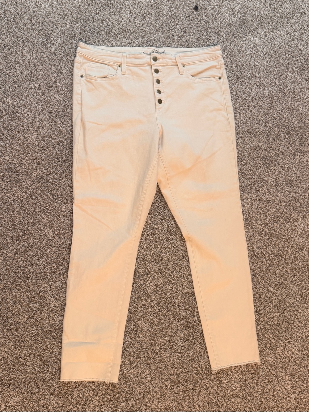 Universal Thread Cream Button-Fly Ankle Jeans